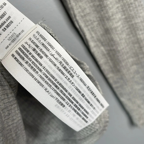 HOLLISTER NWT Ribbed Choker Neck Shirt Grey  Cutout Bodycon Viscose Stretch M - Picture 7 of 10